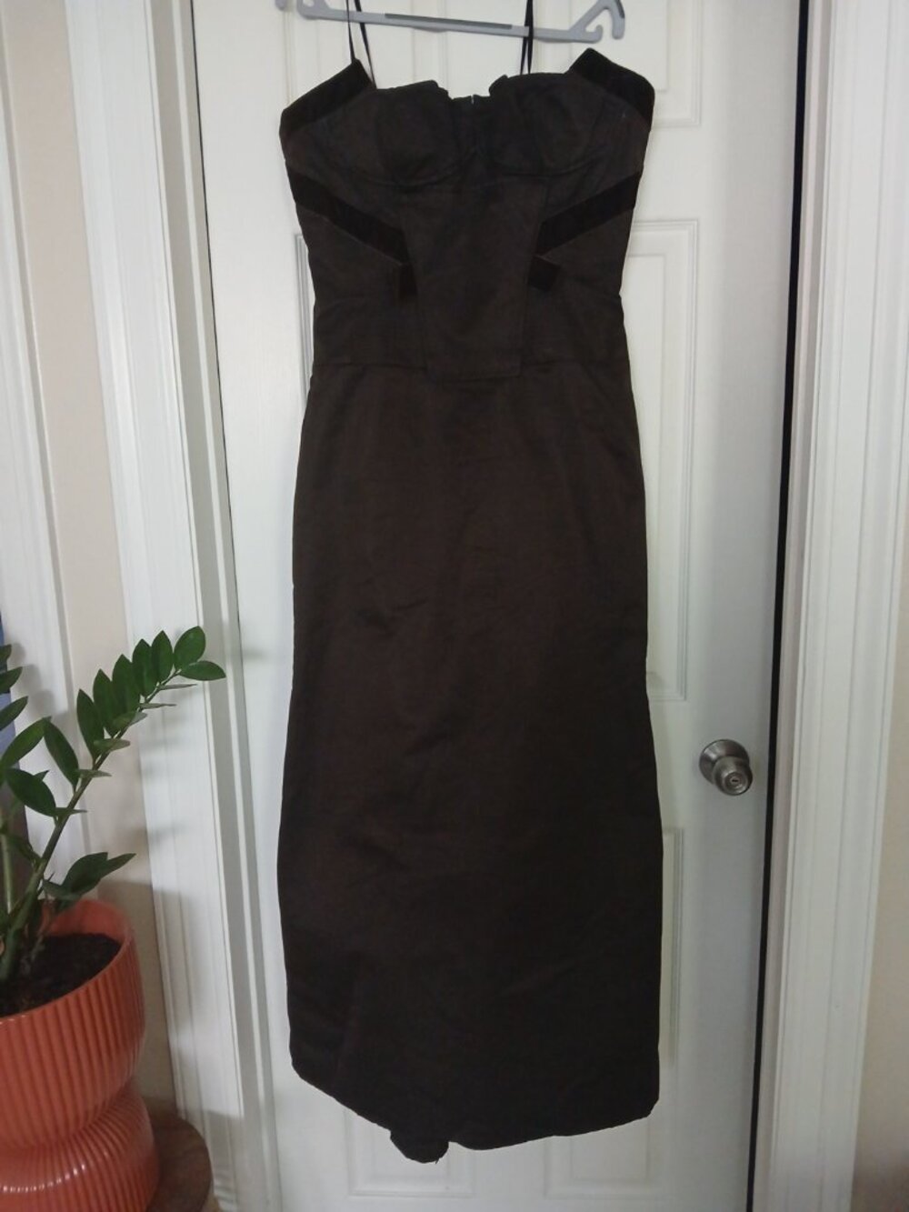 Carolina Herrera Chocolate Brown Silk Taffeta Strapless Lomg Dress size 12
